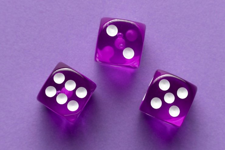 Putaran bermain Caribbean Stud Poker dengan keputusan fold atau call